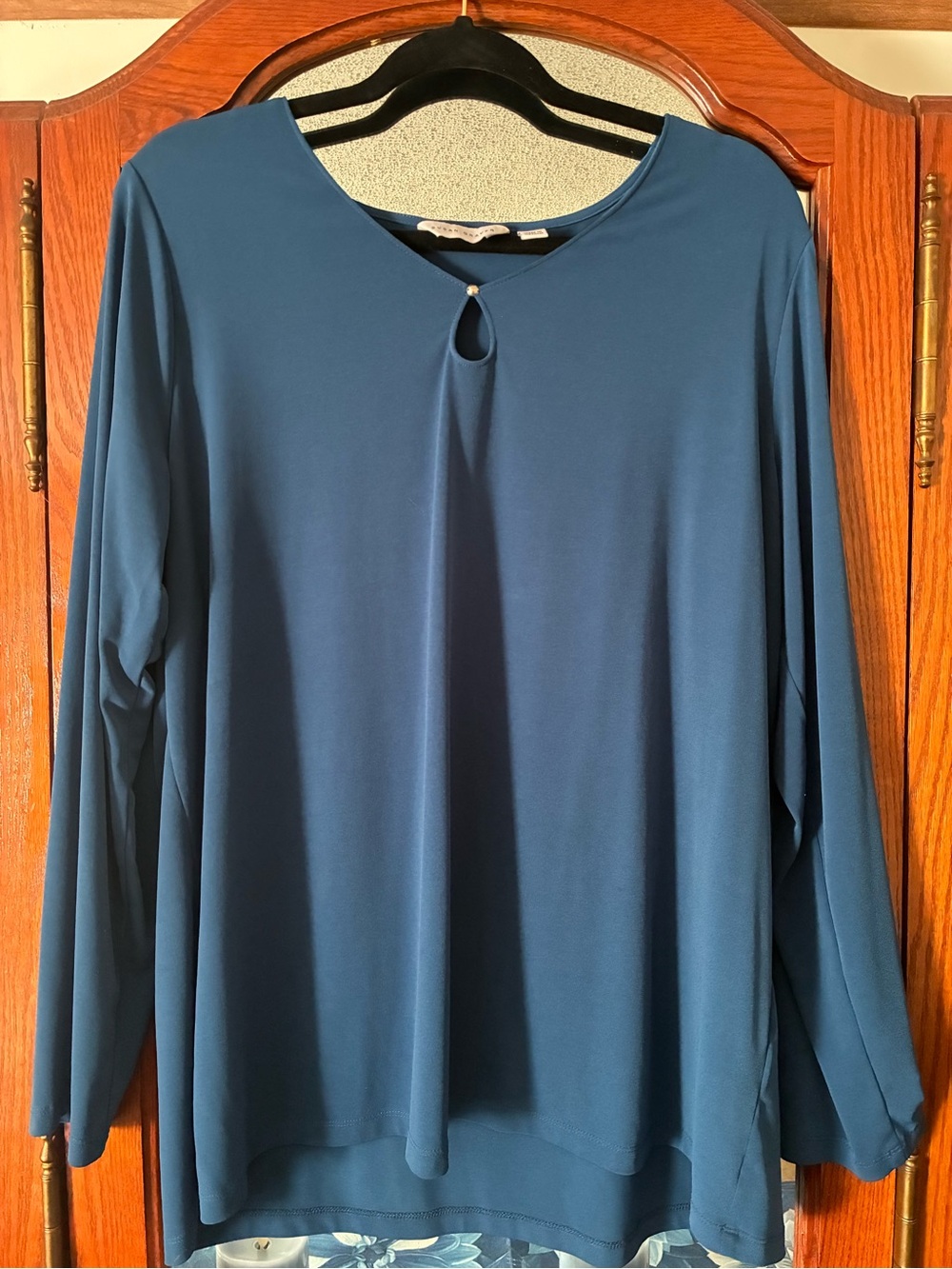 Susan Graver Teal Long-Sleeve Keyhole Top